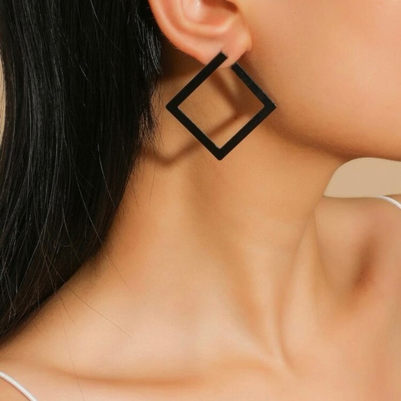 Minimalist Square Hoop Geometrical Earrings - Picture 1 of 9